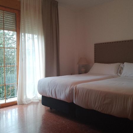 Hotel Tugasa El Almendral Setenil De Las Bodegas Εξωτερικό φωτογραφία