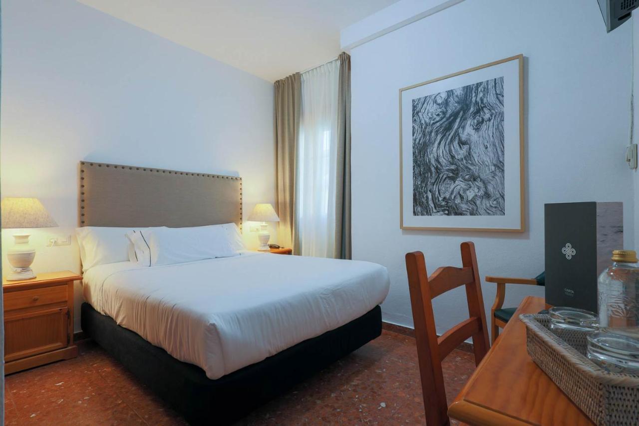Hotel Tugasa El Almendral Setenil De Las Bodegas Εξωτερικό φωτογραφία