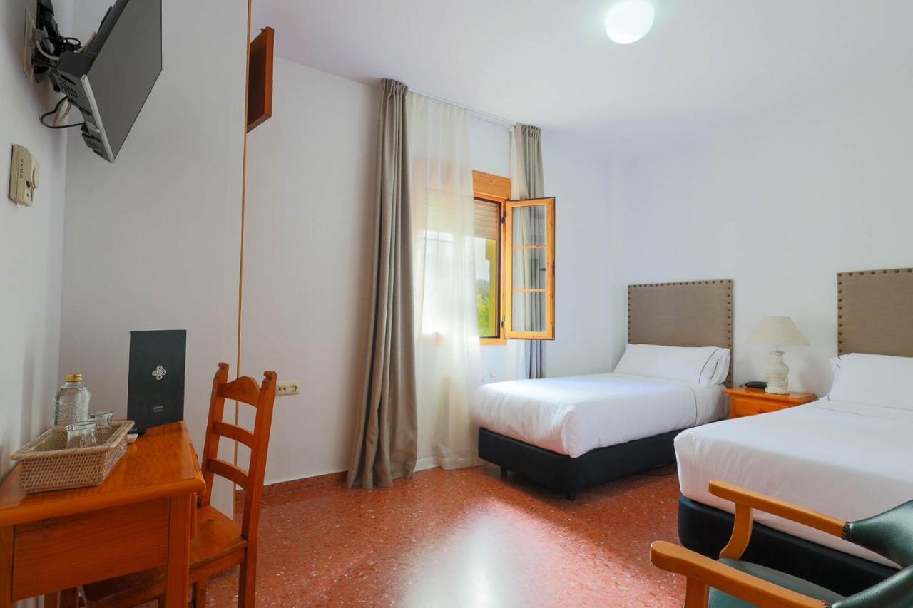 Hotel Tugasa El Almendral Setenil De Las Bodegas Εξωτερικό φωτογραφία