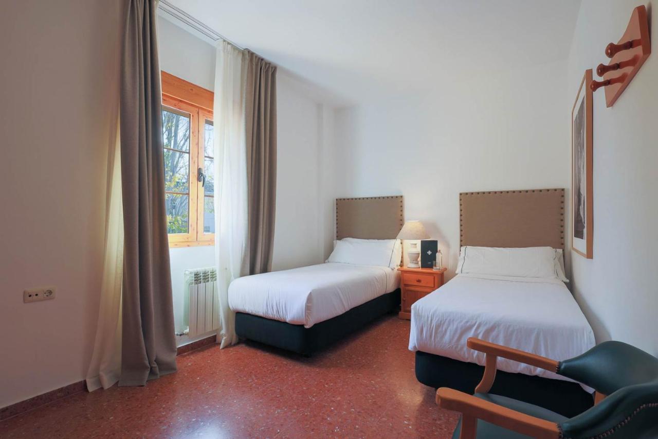 Hotel Tugasa El Almendral Setenil De Las Bodegas Εξωτερικό φωτογραφία