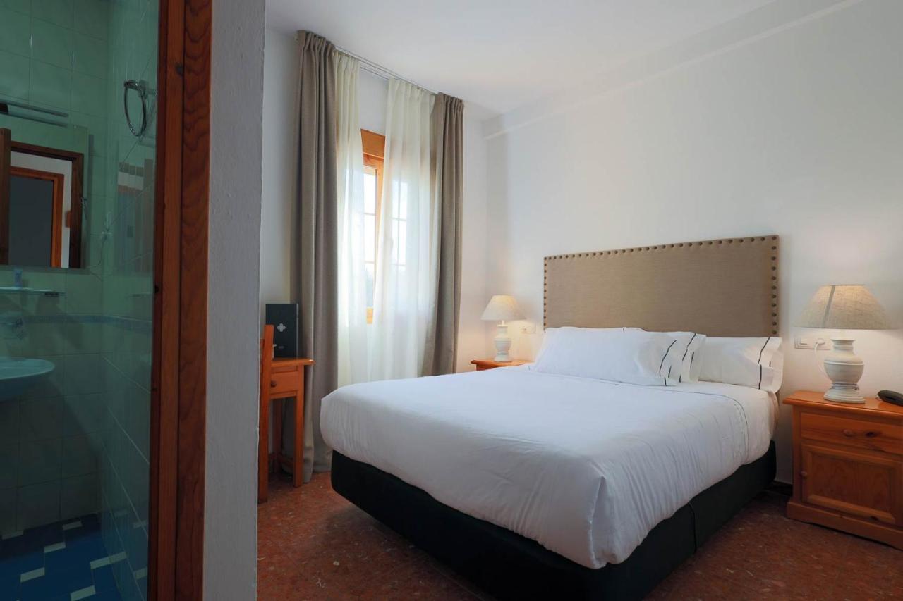 Hotel Tugasa El Almendral Setenil De Las Bodegas Εξωτερικό φωτογραφία